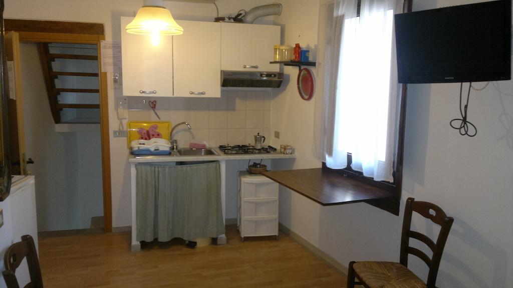 Arco Sallustio Monopoli Zimmer foto